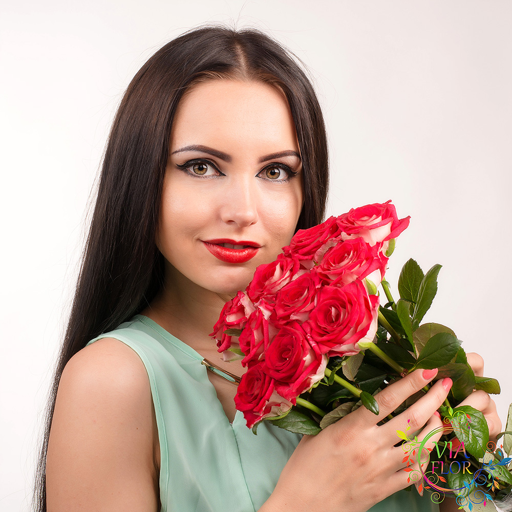 Rose Irina VIAFLOR Delivery of bouquets of roses in Kharkov VIAFLOR